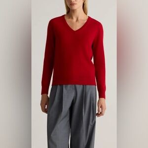 Quince Women's V-Neck Sweater 100% Mongolian Cashmere in Varsity Red Size Large